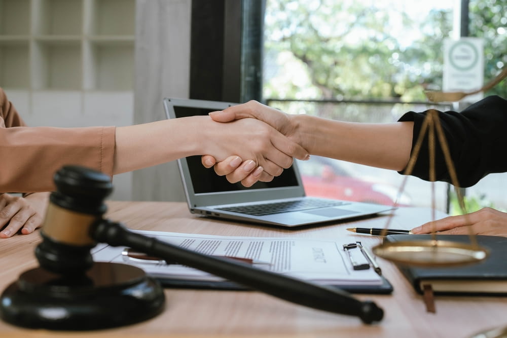 Do Lawyers Make Secret Agreements With Each Other