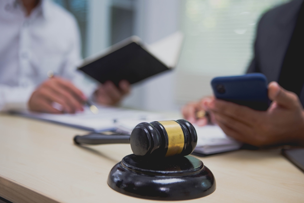 lawyer and client during a personal injury mediation meeting